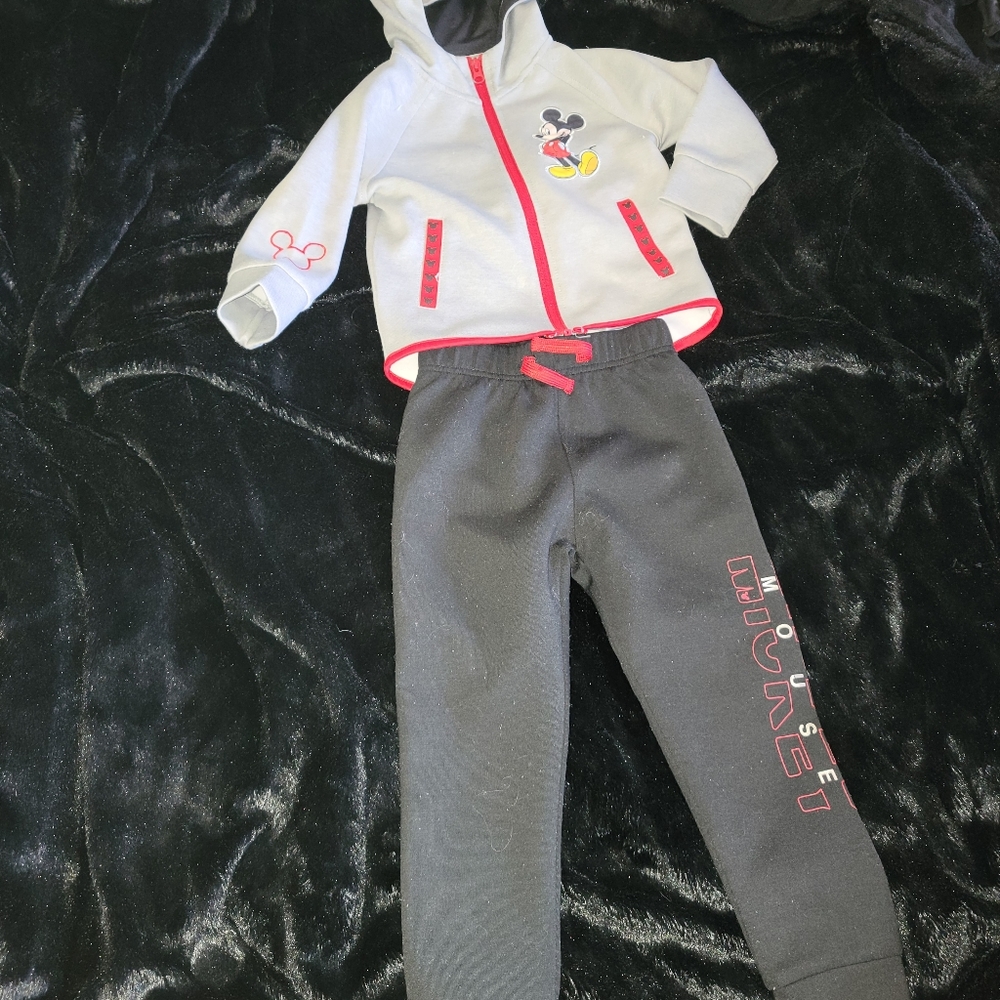 Mickey mouse toddler outfit size 3T